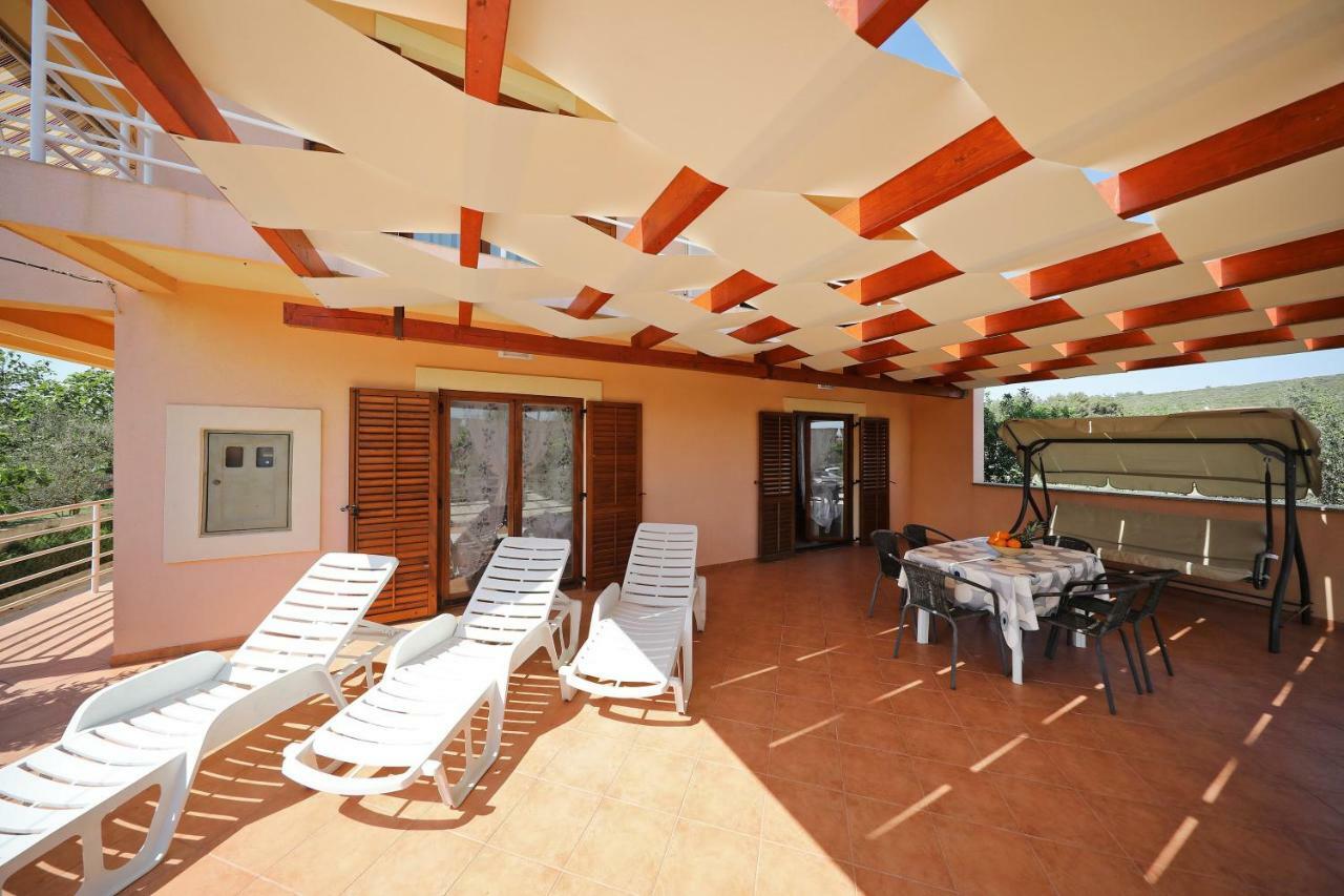Apartments Villa Mareta Sukosan Exterior photo