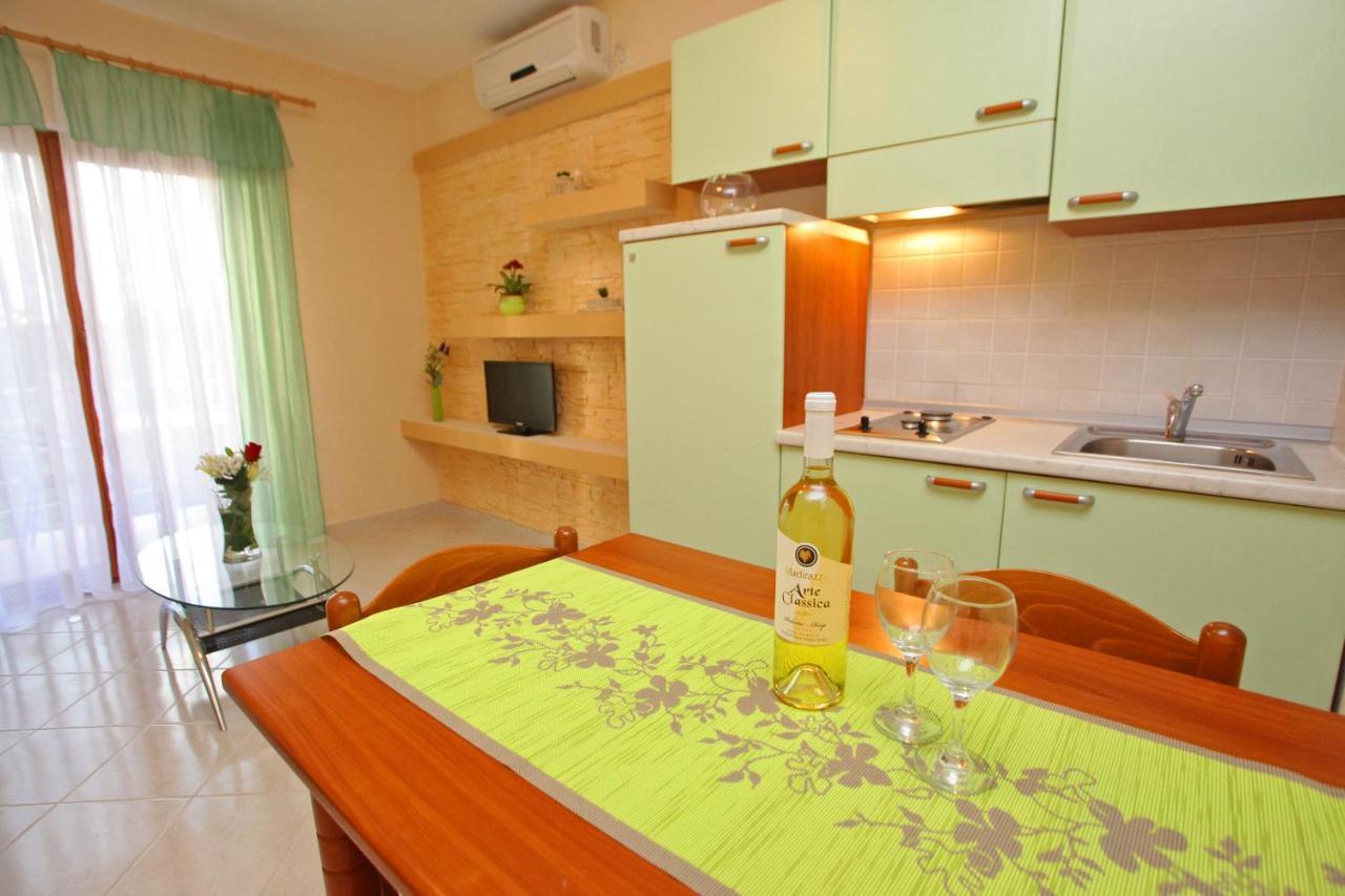 Apartments Villa Mareta Sukosan Room photo